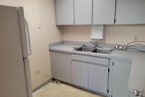 Propiedad comercial en alquiler en Orlando, Florida, 1172.71 m2 № 1590153 - foto 5