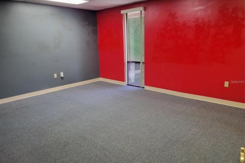 Propiedad comercial en alquiler en Orlando, Florida, 1172.71 m2 № 1590153 - foto 11