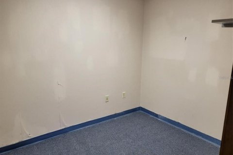 Propiedad comercial en alquiler en Orlando, Florida, 1172.71 m2 № 1590153 - foto 10