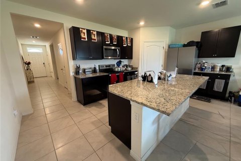 Villa ou maison à vendre à Haines City, Floride: 4 chambres, 173.45 m2 № 1853442 - photo 2