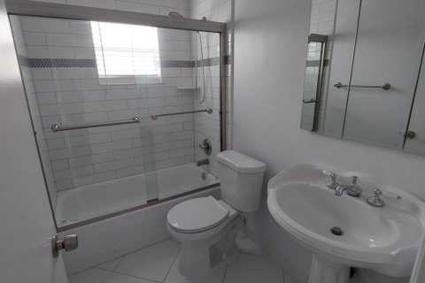 Copropriété à louer à Delray Beach, Floride: 2 chambres, 84.54 m2 № 981670 - photo 1