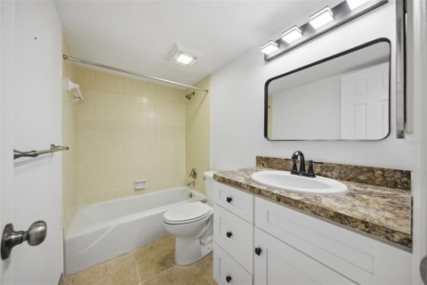 Copropriété à vendre à New Port Richey, Floride: 2 chambres, 89 m2 № 2198332 - photo 23