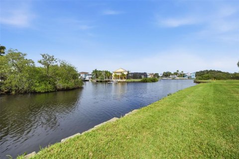 Copropriété à vendre à New Port Richey, Floride: 2 chambres, 89 m2 № 2198332 - photo 30