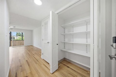 Copropriété à vendre à New Port Richey, Floride: 2 chambres, 89 m2 № 2198332 - photo 19