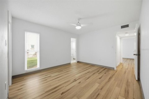 Copropriété à vendre à New Port Richey, Floride: 2 chambres, 89 m2 № 2198332 - photo 14