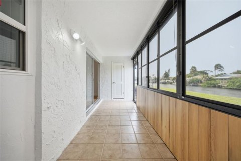 Copropriété à vendre à New Port Richey, Floride: 2 chambres, 89 m2 № 2198332 - photo 26