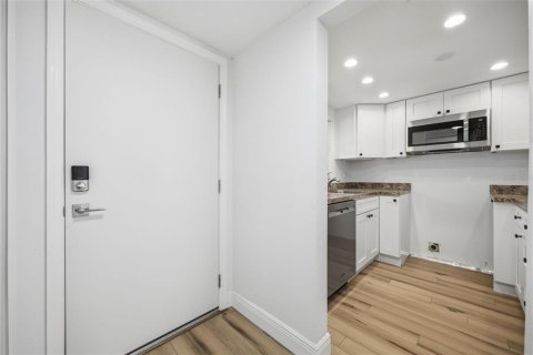 Copropriété à vendre à New Port Richey, Floride: 2 chambres, 89 m2 № 2198332 - photo 5
