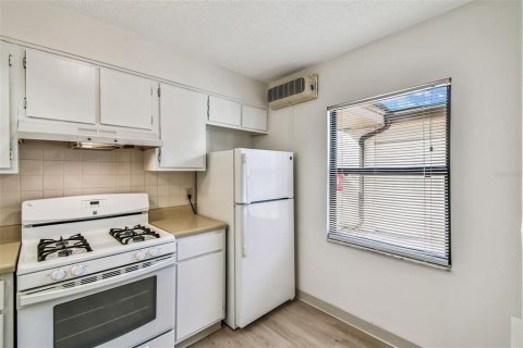 Condominio en alquiler en Clearwater, Florida, 1 dormitorio, 60.01 m2 № 1915986 - foto 8