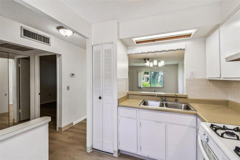 Condominio en alquiler en Clearwater, Florida, 1 dormitorio, 60.01 m2 № 1915986 - foto 10