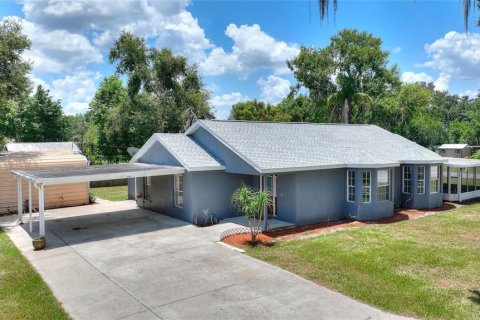 House in Fort Meade, Florida 3 bedrooms, 171.5 sq.m. № 1853124 - photo 1