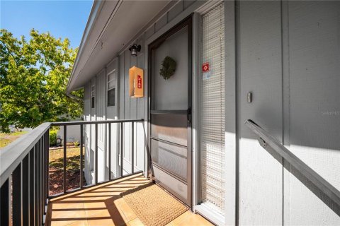 Condo in Clearwater, Florida, 2 bedrooms  № 2142066