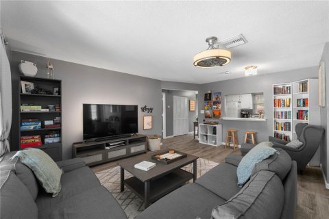 Copropriété à vendre à Clearwater, Floride: 2 chambres, 97.45 m2 № 2142066 - photo 2
