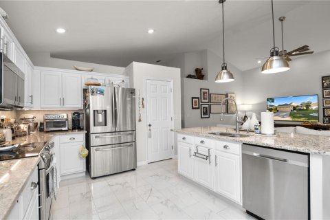 Villa ou maison à vendre à Lakeland, Floride: 3 chambres, 185.9 m2 № 2421605 - photo 8