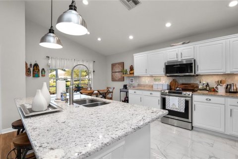 Villa ou maison à vendre à Lakeland, Floride: 3 chambres, 185.9 m2 № 2421605 - photo 15
