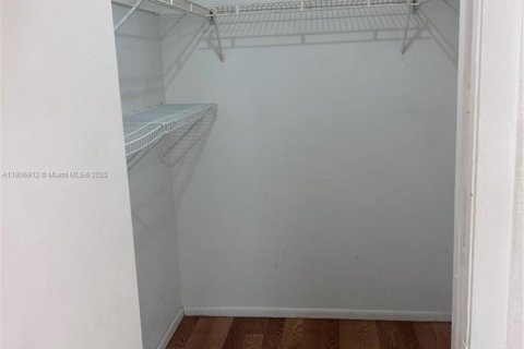 Appartement à louer à Miami, Floride: 2 chambres, 90.95 m2 № 1739551 - photo 9