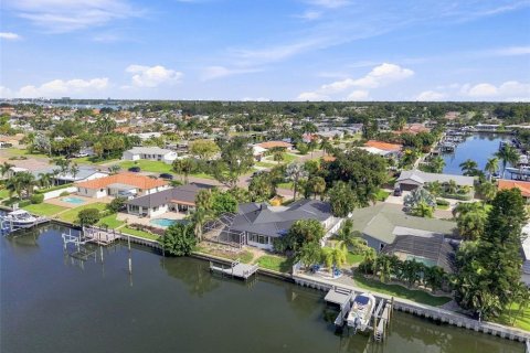 Casa en venta en Saint Petersburg, Florida, 3 dormitorios, 229.38 m2 № 2318471 - foto 12