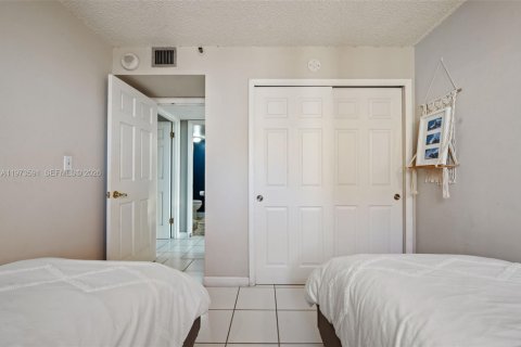 Купить кондоминиум в Майами-Бич, Флорида 2 спальни, 93.37м2, № 2042459 - фото 19