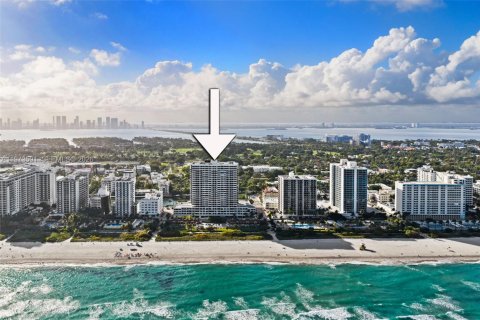 Купить кондоминиум в Майами-Бич, Флорида 2 спальни, 93.37м2, № 2042459 - фото 30