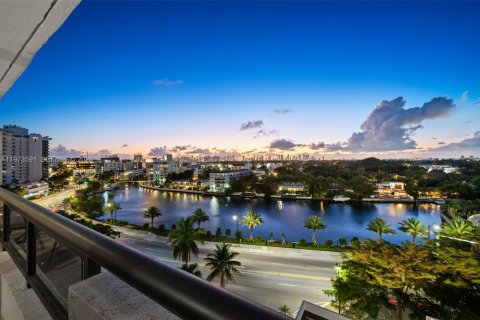 Купить кондоминиум в Майами-Бич, Флорида 2 спальни, 93.37м2, № 2042459 - фото 24