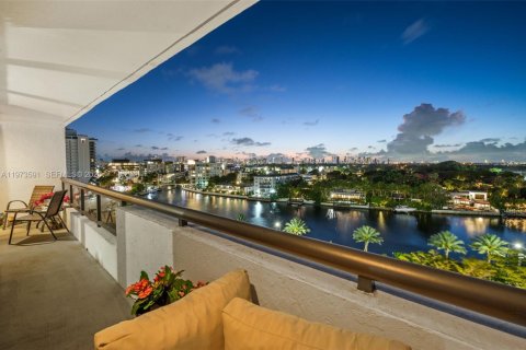 Купить кондоминиум в Майами-Бич, Флорида 2 спальни, 93.37м2, № 2042459 - фото 11