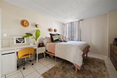 Купить кондоминиум в Майами-Бич, Флорида 2 спальни, 93.37м2, № 2042459 - фото 13