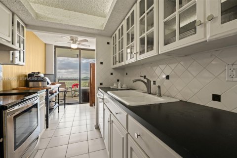 Купить кондоминиум в Майами-Бич, Флорида 2 спальни, 93.37м2, № 2042459 - фото 7