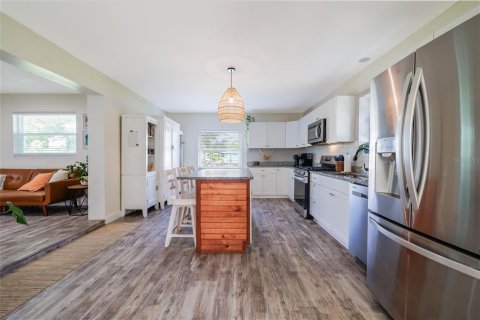 Casa en venta en New Smyrna Beach, Florida, 3 dormitorios, 200.39 m2 № 1777408 - foto 15
