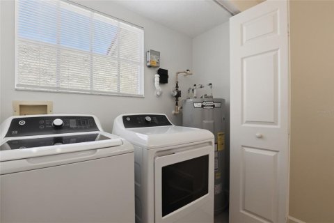 Condominio en venta en Sarasota, Florida, 1 dormitorio, 95.88 m2 № 2093489 - foto 12