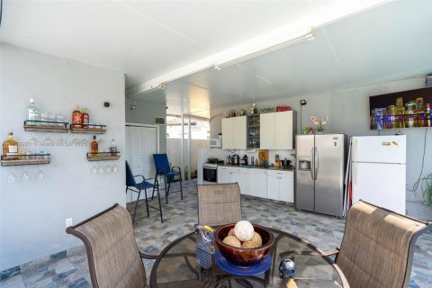 Villa ou maison à vendre à Hialeah, Floride: 4 chambres, 130.43 m2 № 1857286 - photo 29