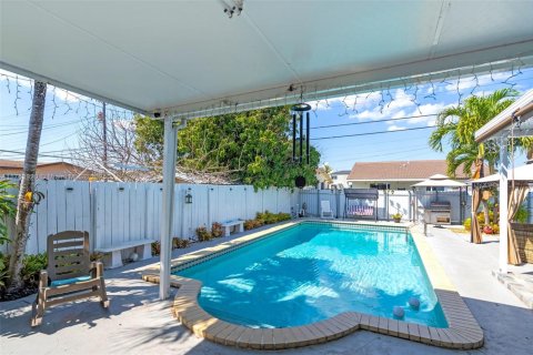 Villa ou maison à vendre à Hialeah, Floride: 4 chambres, 130.43 m2 № 1857286 - photo 22