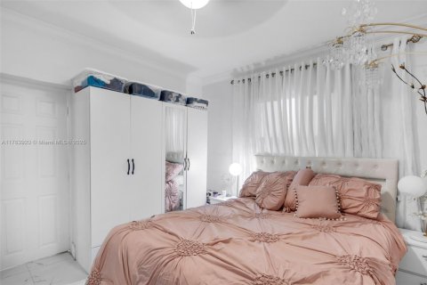 Villa ou maison à vendre à Hialeah, Floride: 4 chambres, 130.43 m2 № 1857286 - photo 27