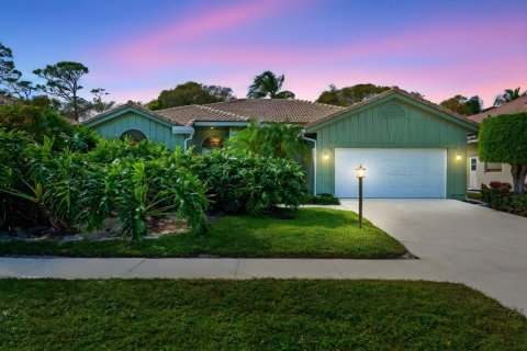 Casa en venta en Palm Beach Gardens, Florida, 4 dormitorios, 212.47 m2 № 2190208 - foto 2