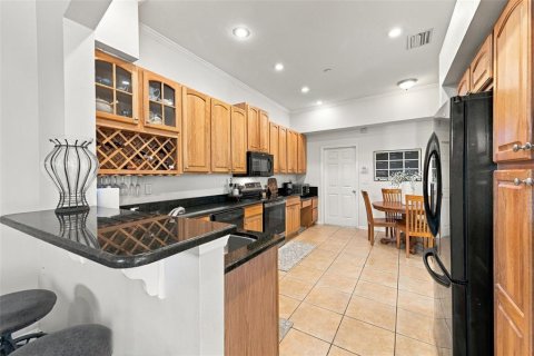 Condo in Tarpon Springs, Florida, 3 bedrooms № 2428844 - photo 12