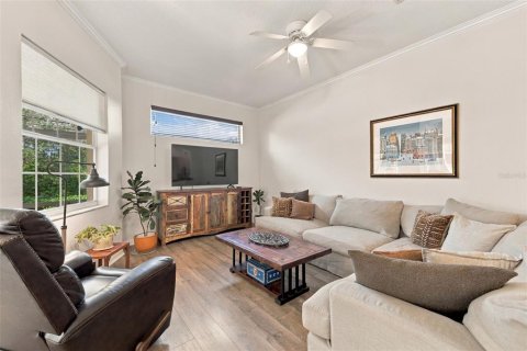 Condo in Tarpon Springs, Florida, 3 bedrooms № 2428844 - photo 5