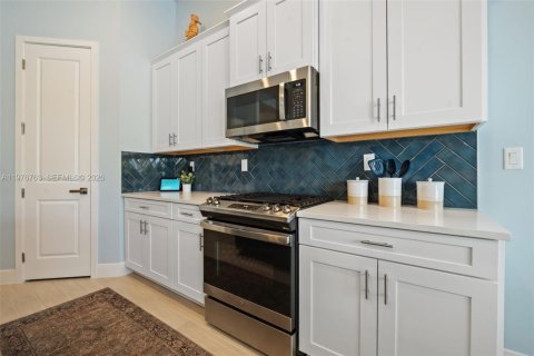 House in Parkland, Florida 3 bedrooms, 184.69 sq.m. № 2040609 - photo 11