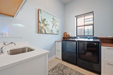 House in Parkland, Florida 3 bedrooms, 184.69 sq.m. № 2040609 - photo 21