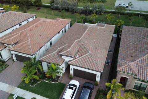 House in Parkland, Florida 3 bedrooms, 184.69 sq.m. № 2040609 - photo 29