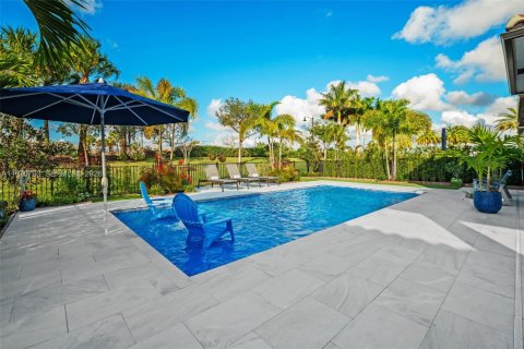 House in Parkland, Florida 3 bedrooms, 184.69 sq.m. № 2040609 - photo 5