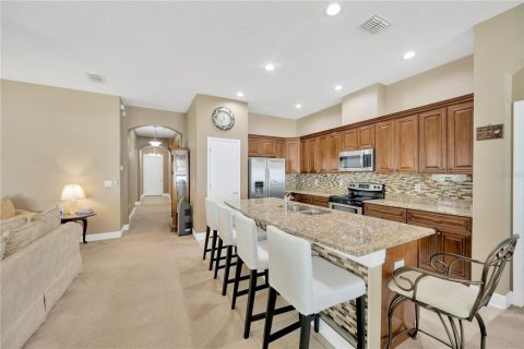 House in Valrico, Florida 4 bedrooms, 254.27 sq.m. № 1805665 - photo 12