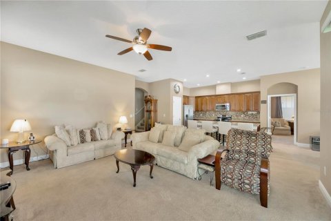 House in Valrico, Florida 4 bedrooms, 254.27 sq.m. № 1805665 - photo 5