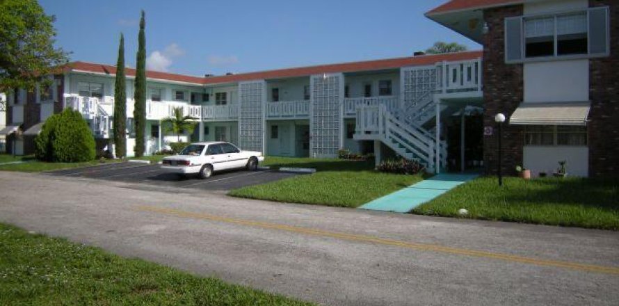 Condo in Lauderhill, Florida, 2 bedrooms  № 1142576