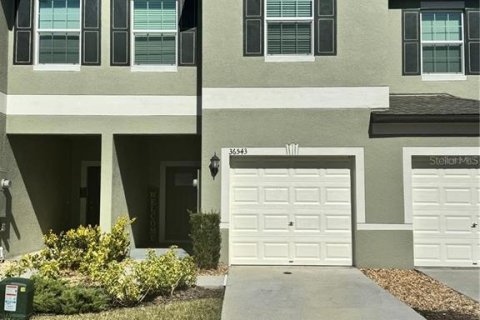 Adosado en alquiler en Zephyrhills, Florida, 3 dormitorios, 151.8 m2 № 1829374 - foto 1