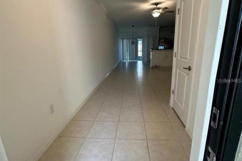 Adosado en alquiler en Zephyrhills, Florida, 3 dormitorios, 151.8 m2 № 1829374 - foto 2