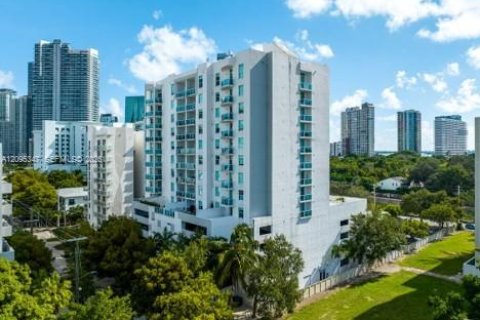 Condo in Miami, Florida, 2 bedrooms  № 2384957