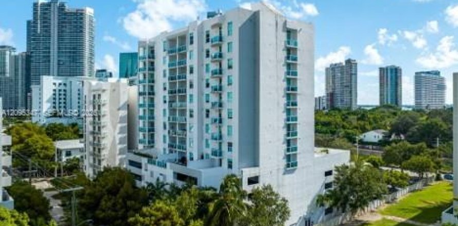 Condo in Miami, Florida, 2 bedrooms  № 2384957