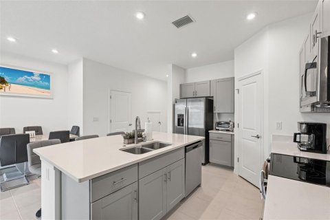 Townhouse in Nokomis, Florida 3 bedrooms, 127.55 sq.m. № 2394049 - photo 29