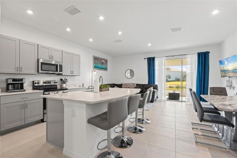 Townhouse in Nokomis, Florida 3 bedrooms, 127.55 sq.m. № 2394049 - photo 25