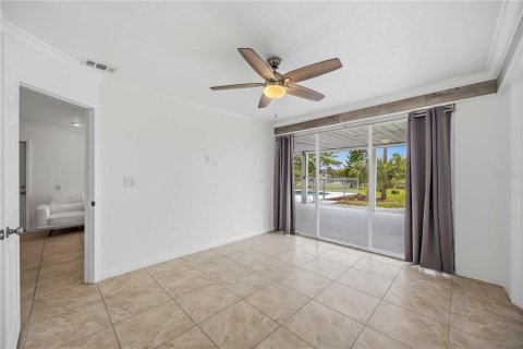 Casa en venta en Port Charlotte, Florida, 4 dormitorios, 174.19 m2 № 2226139 - foto 9