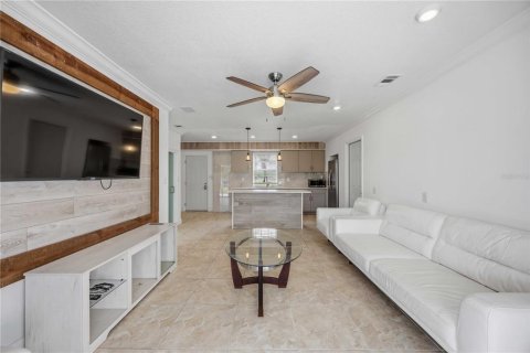 Casa en venta en Port Charlotte, Florida, 4 dormitorios, 174.19 m2 № 2226139 - foto 6
