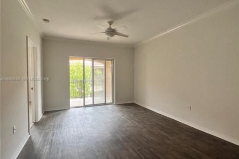 Copropriété à louer à Pembroke Pines, Floride: 3 chambres, 123.56 m2 № 2390005 - photo 2